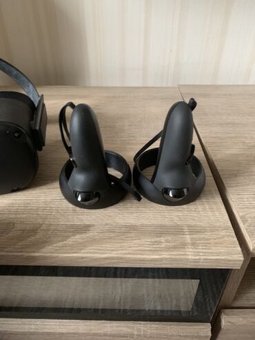 quest 2 купить: Шлем виртуальной реальности Oculus Quest с контроллерами Touch