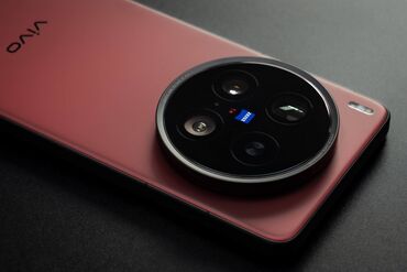 телефон 7000: Vivo X200 Ultra, Новый, 512 ГБ, цвет - Красный, 2 SIM