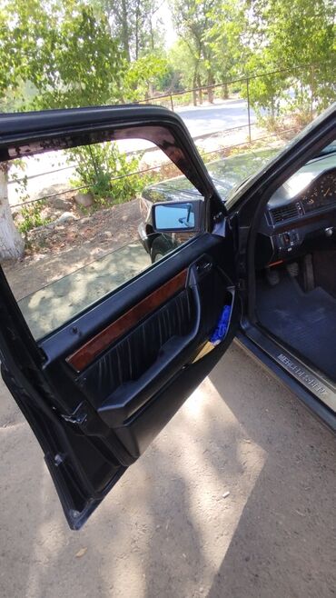 Mercedes-Benz: Mercedes-Benz W124: 1990 г., 2.3 л, Механика, Бензин, Седан — 14