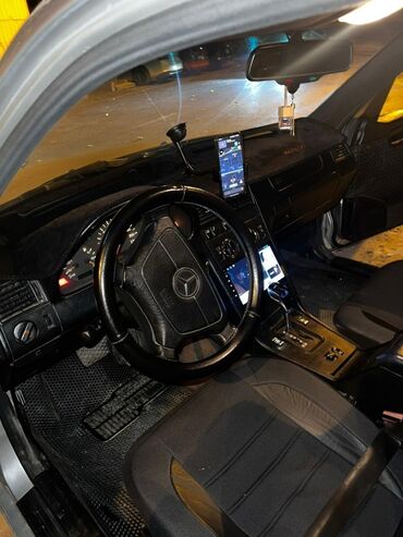 Mercedes-Benz: Salam. Maşin şəxsidir. İline göre yaxşı vəziyyətdədir. Şəkildən də — 11