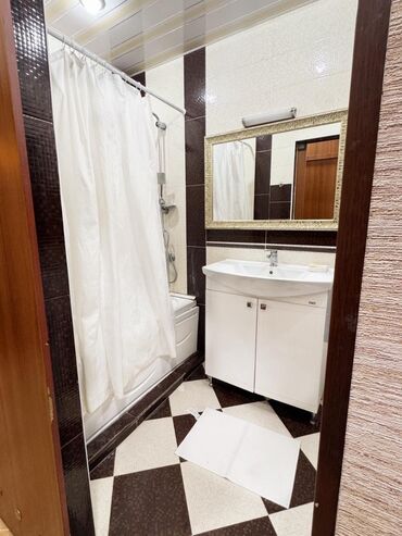 Köhnə tikili: В самом центре города по улице Низами дом 111 продаю 2-х комнатную -da lalafo.az — 11 Köhnə tikili: В самом центре города по улице Низами дом 111 продаю 2-х комнатную — 11