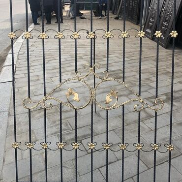 Barmaqlıqlar: Məhsul: Dəmir pəncərə barmaqlığı Təsvir: - Pəncərələr üçün dekorativ — 13