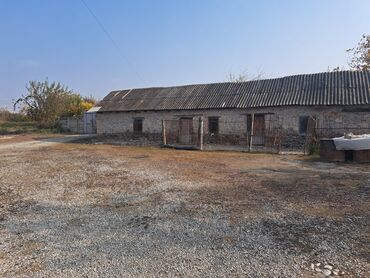 Həyət evləri və villaların satışı: 🏡 Satılır: 2 mərtəbəli həyət evi – Ağsu rayonu, Ərəbmehdibəy kəndi 📍 — 10