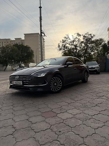 соната жёлтый: Hyundai Sonata: 2021 г., 2 л, Автомат, Гибрид, Седан — 1