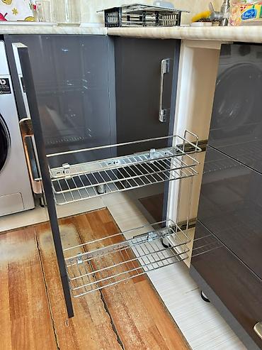 kohne mebel alan: Mətbəx mebeli — Türkiyə laminat akril, 3.6 m Türkiyə istehsalı laminat — 2