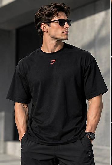 Футболки: Мужская футболка Gymshark Strength Dept. - Цвет: черный - Крой — 3