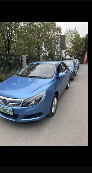 byd машина электромобиль: Сдаю в аренду: Легковое авто, Под такси