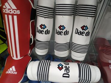 футбольные щитки: Накладки для таэквондо щитки для таэквондо в спортивном магазине
