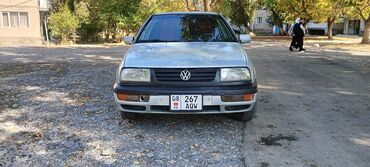 машина кейж: Volkswagen Vento: 1993 г., 2 л, Механика, Газ