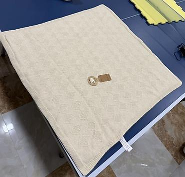 divan ucun macalka: Yeni rəng - Bej Akril Pled, Ödənişli çatdırılma, Ünvandan götürmə — 4