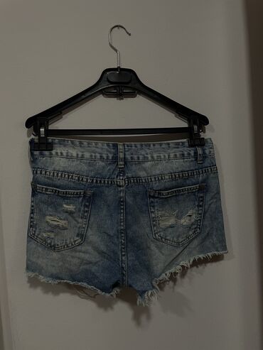 Šortsevi, Bermude: M (EU 38), Teksas — 9
