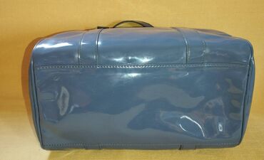 Torbe: Armani - original siva torba Original Armani torba u odličnom stanju — 2