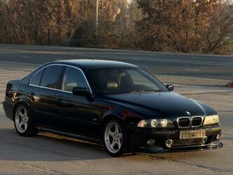 дом на колосах: BMW 5 series: 2001 г., 2.5 л, Автомат, Бензин, Седан