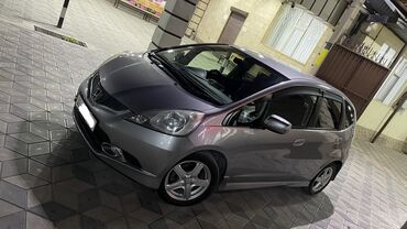 сиденья на фит: Honda Fit: 1.5 л | 2009 г