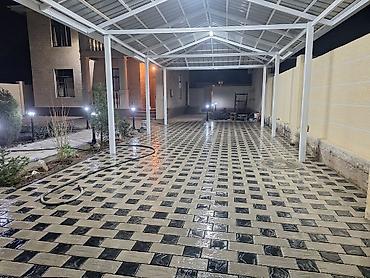 Продажа коттеджей и домов: Просторный двухэтажный дом с благоустроенным двором и садом — 15