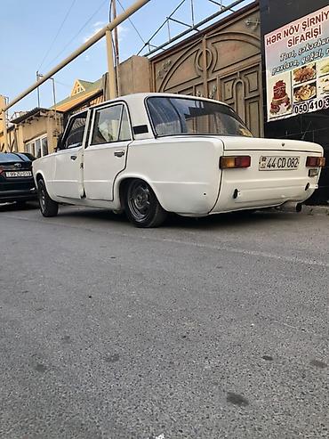 yeni vaz 21011: VAZ 2101, ağ rəng, sedan kuzov. Xüsusiyyətlər: - Klassik dizayn, 4 — 2