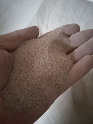 сухой песок: Сеяный, Мелкий, В мешках, Платная доставка, Портер до 2 т
