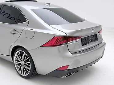 Lexus: Lexus IS: 2019 г., Бензин — 7