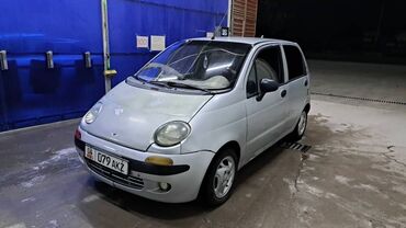дево матис: Хэтчбек Daewoo Matiz, представленный в серебристом цвете, предлагает