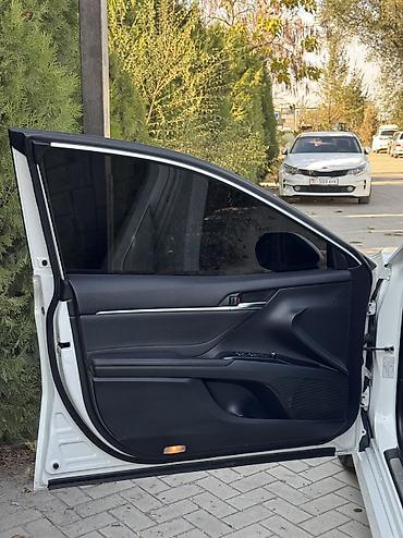 hybrid: Toyota Camry: 2018 г., 2.5 л, Вариатор, Гибрид, Седан — 9