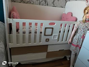 Beşiklər: Qız üçün, İşlənmiş, Dördbucaq, Beşik, Dəst ilə, Matras ilə, Yellənmə mexanizmsiz — 1