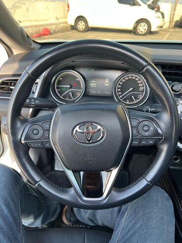 Toyota: Toyota Camry: 2020 г., 2.5 л, Гибрид — 8