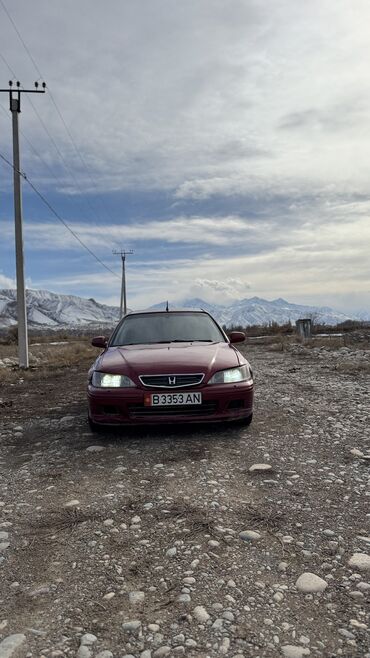 Honda: Honda Accord: 2001 г., 2 л, Механика, Газ, Седан