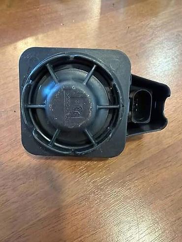 pragovi za auto: SIRENA ALARMA ZA VOLKSWAGEN GOLF 7, GOLF 8, PASSAT B8 . - 5Q0951605 — 1