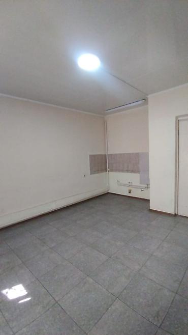 Продажа офисов: Продажа офисов 60 м², Без ремонта, Без мебели, Административное здание, 1 этаж — 6