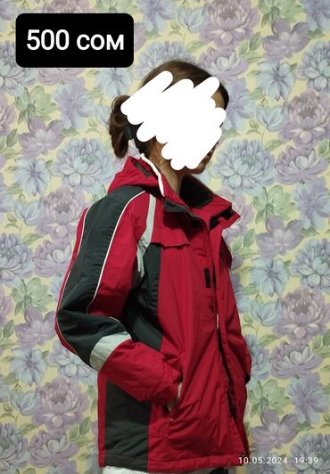 женская горнолыжная куртка: Продам подростковую и женскую одежду 1.горнолыжная куртка б/у, с