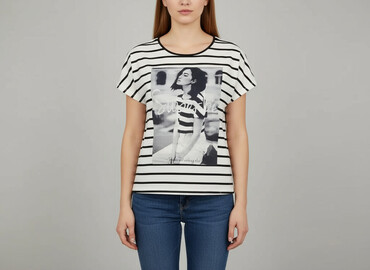 t shirty lietuva: Women`s top, size L