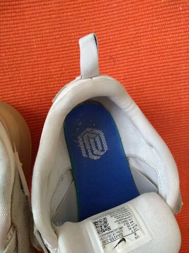 Women's Sneakers and athletic shoes: Nike, 41 — 5