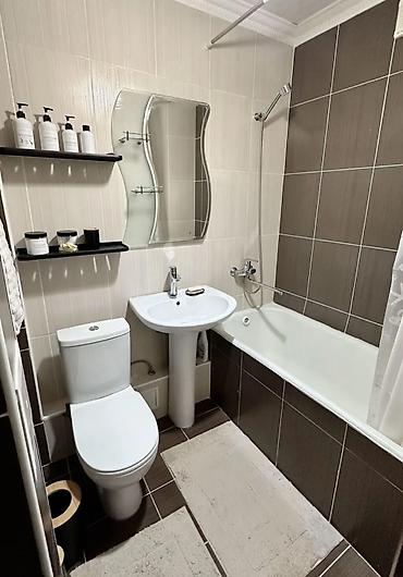 9мкр: 2 комнаты, 45 м², 9 мкр 104 серия, 3 этаж — 5