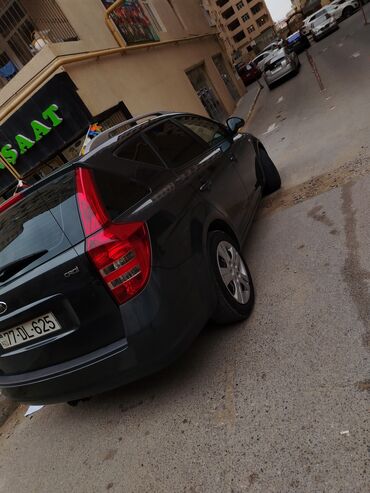 Kia: Kia Ceed: 1.6 l | 2008 il — 3