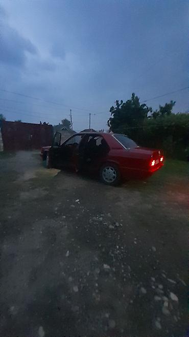 Mercedes-Benz: Mercedes-Benz 190: 2 l | 1993 il — 17