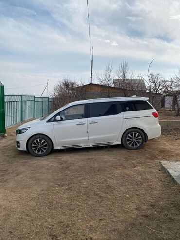 Kia: Kia Carnival: 2017 г., 2.2 л, Автомат, Дизель, Минивэн