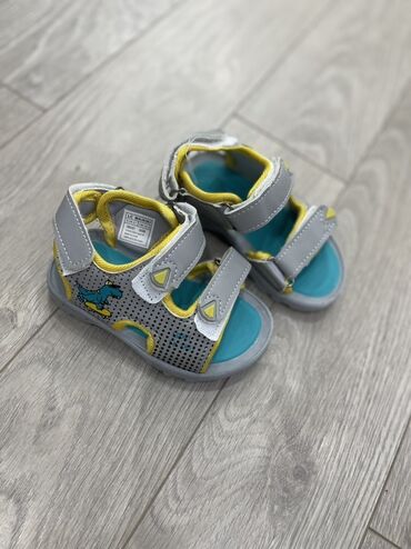 Серьги: Uşaq sandaleti – LC Waikiki - Model: açıq uclu, ikiqat cırt-cırtlı