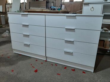 Тумбы для вещей и одежды: Качественный комод Высота 85 см. Длина 80 см. Глубина 50 см — 2