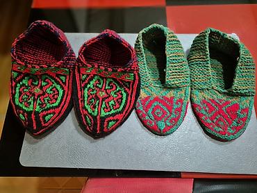 skechers azerbaycan: Əl işi toxunma ev tufliləri – milli naxışlı - Modellər: 2 cüt, fərqli — 1