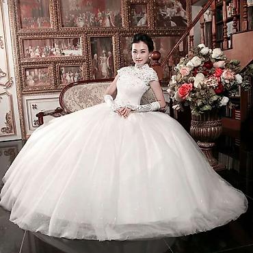 Свадебные платья: Свадебное платье, La Sposa, Винтажный стиль, Закрытое, Открытая спина, Гипюр, Пышное, Китай, Кружево, Б/у at lalafo.kg — 13 Свадебные платья: Свадебное платье, La Sposa, Винтажный стиль, Закрытое, Открытая спина, Гипюр, Пышное, Китай, Кружево, Б/у — 13