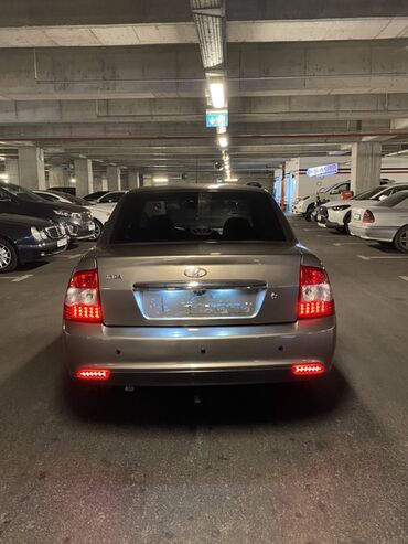 VAZ (LADA): VAZ (LADA) Priora: 1.6 l | 2016 il 140000 km Sedan — 8