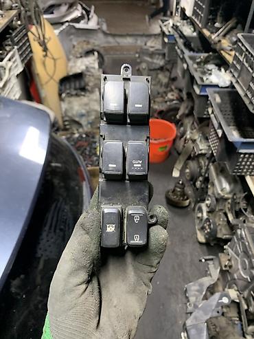 Блок кнопок водительской двери Kia K5. Оригинальный узел управления