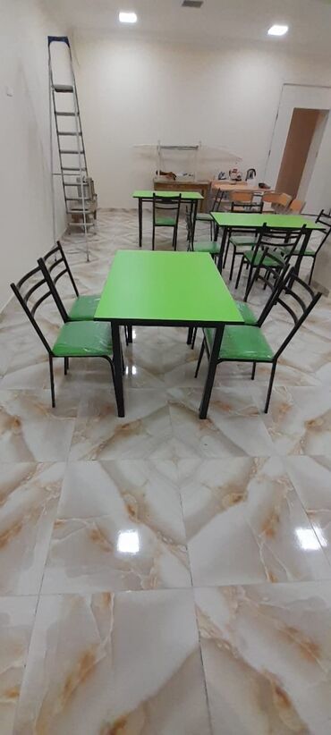 Sifarişlə masa və oturacaq dəstləri: Kvadrat masa, Mətbəx üçün, Dəhliz üçün, Eyvan üçün, 4 nəfər, Açılmayan, Azərbaycan, Zəmanətli — 4