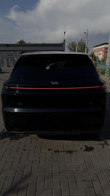 Lixiang: Lixiang L6: 2025 г., 1.5 л, Автомат, Гибрид, Кроссовер — 6