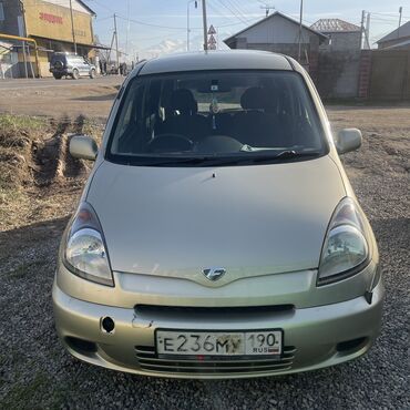 Toyota: Toyota Funcargo: 2001 г., 1.3 л, Автомат, Бензин