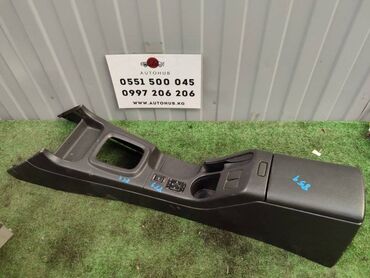 Другие автозапчасти: Подлокотник Subaru Impreza GG3 EJ 1.5 2005 (б/у) САЛОННЫЕ ДЕТАЛИ -