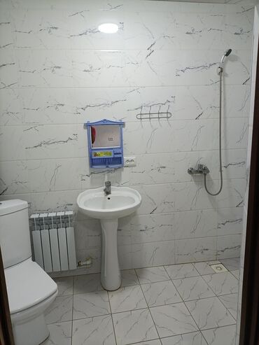 Долгосрочная аренда домов: 50 м², 1 комната, Парковка, Забор, огорожен