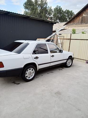 места: Mercedes-Benz W124: 1986 г., 2 л, Механика, Бензин, Седан — 2