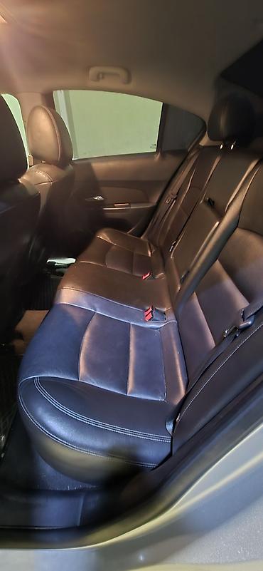chevrolet cruz disk: Chevrolet Cruze sedan – gümüşü rəng. Xüsusiyyətlər və detallar: - — 8