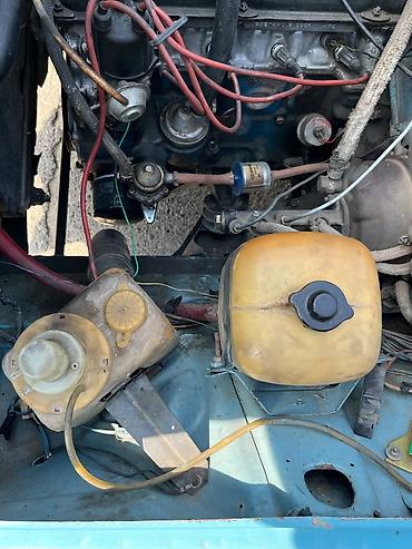 VAZ (LADA): Salam çox təcili satlr 2 dən atr arada sağ sol krelin ətəyinə krasqa — 4